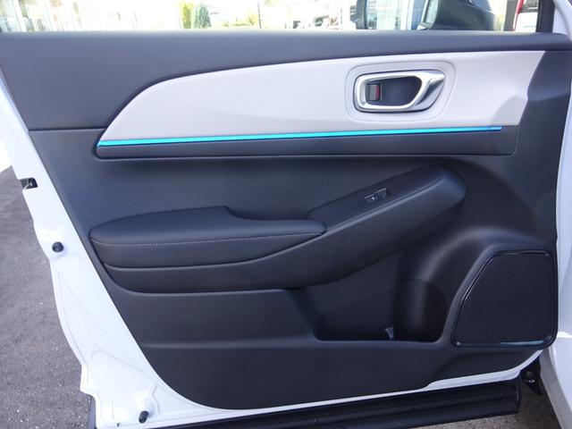 ヴェゼル e:HEV Z・PLaYパッケージ 地デジフルセグTV ホンダ純正9インチナビゲーション マルチビューモニター ETC2.0 プレミアムオーディオ パノラマガラスルーフ 4WD 後退出庫サポート パワーバックドア 登録済未使用車(57枚目)