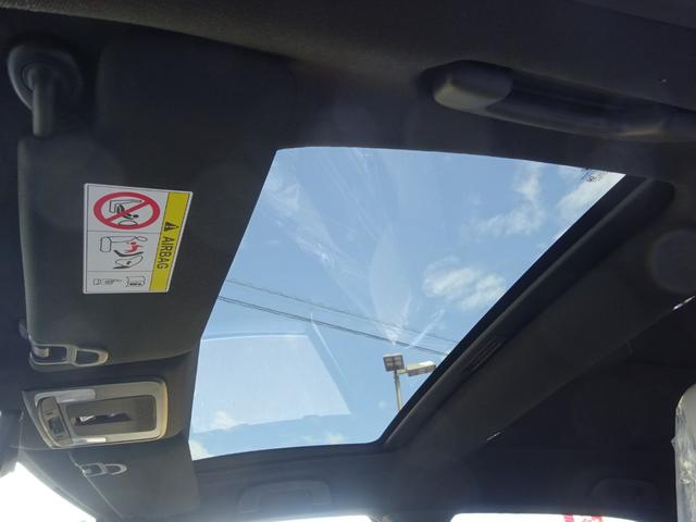 ヴェゼル e:HEV Z・PLaYパッケージ 地デジフルセグTV ホンダ純正9インチナビゲーション マルチビューモニター ETC2.0 プレミアムオーディオ パノラマガラスルーフ 4WD 後退出庫サポート パワーバックドア 登録済未使用車(60枚目)