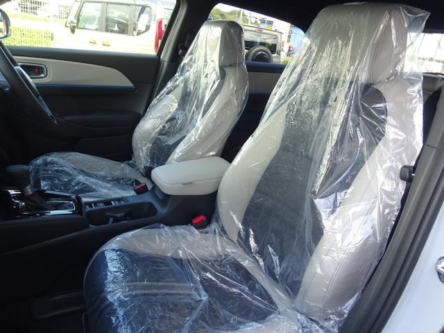 ヴェゼル e:HEV Z・PLaYパッケージ 地デジフルセグTV ホンダ純正9インチナビゲーション マルチビューモニター ETC2.0 プレミアムオーディオ パノラマガラスルーフ 4WD 後退出庫サポート パワーバックドア 登録済未使用車(61枚目)