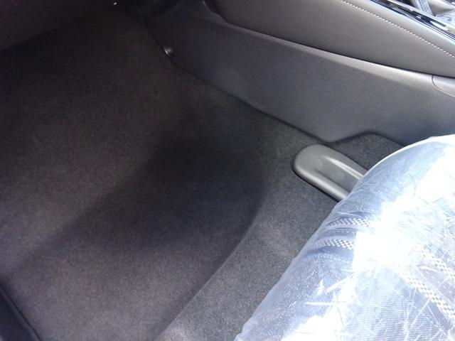 ヴェゼル e:HEV Z・PLaYパッケージ 地デジフルセグTV ホンダ純正9インチナビゲーション マルチビューモニター ETC2.0 プレミアムオーディオ パノラマガラスルーフ 4WD 後退出庫サポート パワーバックドア 登録済未使用車(66枚目)