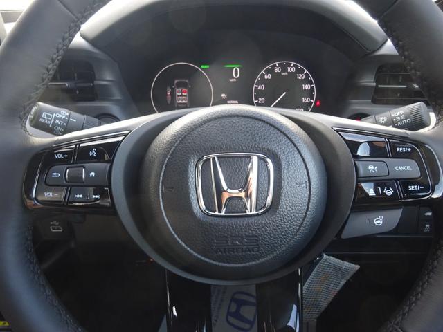 ヴェゼル e:HEV Z・PLaYパッケージ 地デジフルセグTV ホンダ純正9インチナビゲーション マルチビューモニター ETC2.0 プレミアムオーディオ パノラマガラスルーフ 4WD 後退出庫サポート パワーバックドア 登録済未使用車(68枚目)