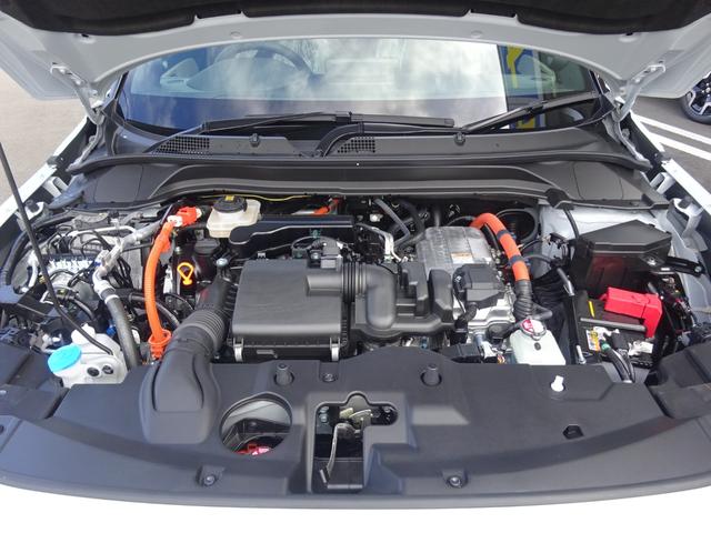 ヴェゼル e:HEV Z・PLaYパッケージ 地デジフルセグTV ホンダ純正9インチナビゲーション マルチビューモニター ETC2.0 プレミアムオーディオ パノラマガラスルーフ 4WD 後退出庫サポート パワーバックドア 登録済未使用車(77枚目)