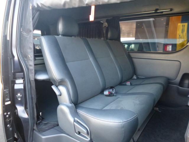 ハイエースバン スーパーＧＬ　ダークプライム　地デジフルセグ純正７インチナビゲーション　ＥＴＣ　バックカメラ　４ＷＤ　両側電動スライドドア　バックドアイージークローザー　ベッドキット　ヒッチメンバー　スモークフィルム施工済（15枚目）