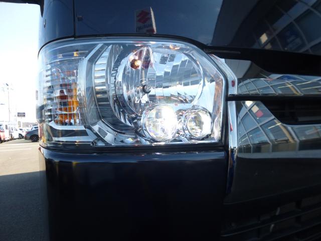 ハイエースバン スーパーＧＬ　ダークプライム　地デジフルセグ純正７インチナビゲーション　ＥＴＣ　バックカメラ　４ＷＤ　両側電動スライドドア　バックドアイージークローザー　ベッドキット　ヒッチメンバー　スモークフィルム施工済（25枚目）