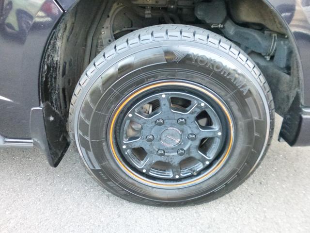 ハイエースバン スーパーＧＬ　ダークプライム　地デジフルセグ純正７インチナビゲーション　ＥＴＣ　バックカメラ　４ＷＤ　両側電動スライドドア　バックドアイージークローザー　ベッドキット　ヒッチメンバー　スモークフィルム施工済（34枚目）