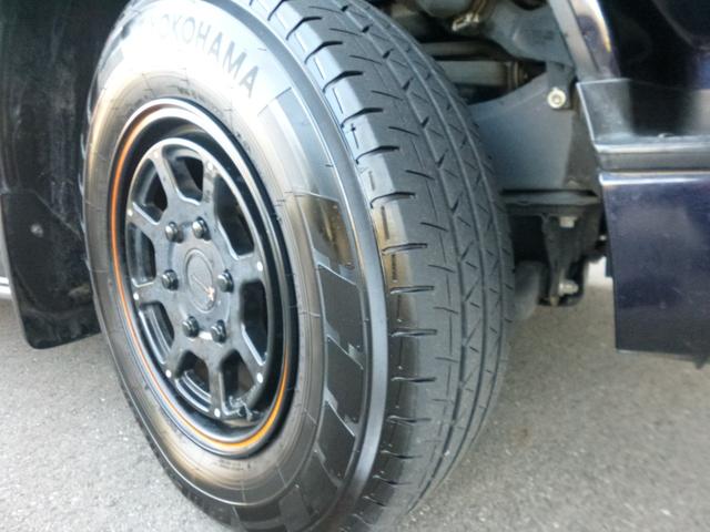 ハイエースバン スーパーＧＬ　ダークプライム　地デジフルセグ純正７インチナビゲーション　ＥＴＣ　バックカメラ　４ＷＤ　両側電動スライドドア　バックドアイージークローザー　ベッドキット　ヒッチメンバー　スモークフィルム施工済（38枚目）