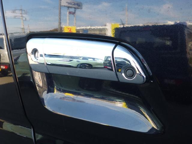 ハイエースバン スーパーＧＬ　ダークプライム　地デジフルセグ純正７インチナビゲーション　ＥＴＣ　バックカメラ　４ＷＤ　両側電動スライドドア　バックドアイージークローザー　ベッドキット　ヒッチメンバー　スモークフィルム施工済（39枚目）