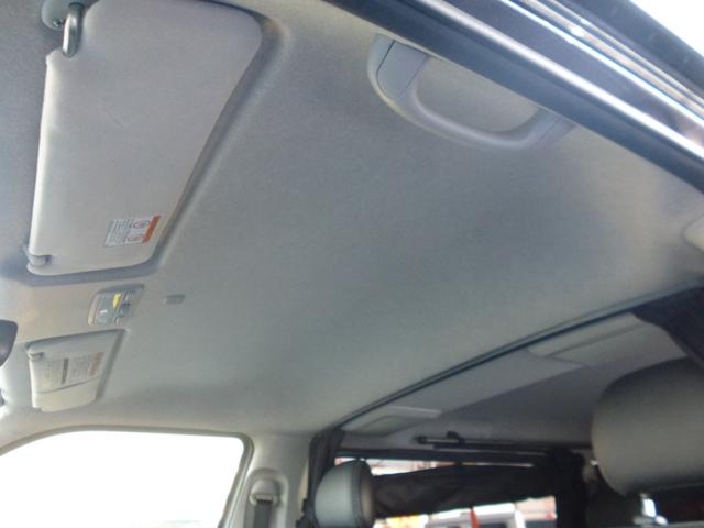 ハイエースバン スーパーＧＬ　ダークプライム　地デジフルセグ純正７インチナビゲーション　ＥＴＣ　バックカメラ　４ＷＤ　両側電動スライドドア　バックドアイージークローザー　ベッドキット　ヒッチメンバー　スモークフィルム施工済（58枚目）