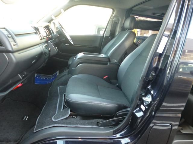 ハイエースバン スーパーＧＬ　ダークプライム　地デジフルセグ純正７インチナビゲーション　ＥＴＣ　バックカメラ　４ＷＤ　両側電動スライドドア　バックドアイージークローザー　ベッドキット　ヒッチメンバー　スモークフィルム施工済（59枚目）