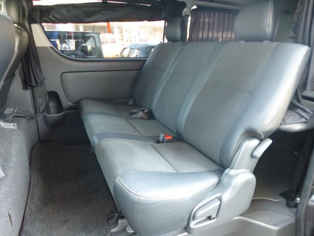 ハイエースバン スーパーＧＬ　ダークプライム　地デジフルセグ純正７インチナビゲーション　ＥＴＣ　バックカメラ　４ＷＤ　両側電動スライドドア　バックドアイージークローザー　ベッドキット　ヒッチメンバー　スモークフィルム施工済（60枚目）