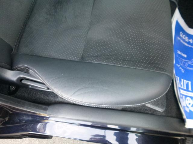 ハイエースバン スーパーＧＬ　ダークプライム　地デジフルセグ純正７インチナビゲーション　ＥＴＣ　バックカメラ　４ＷＤ　両側電動スライドドア　バックドアイージークローザー　ベッドキット　ヒッチメンバー　スモークフィルム施工済（71枚目）