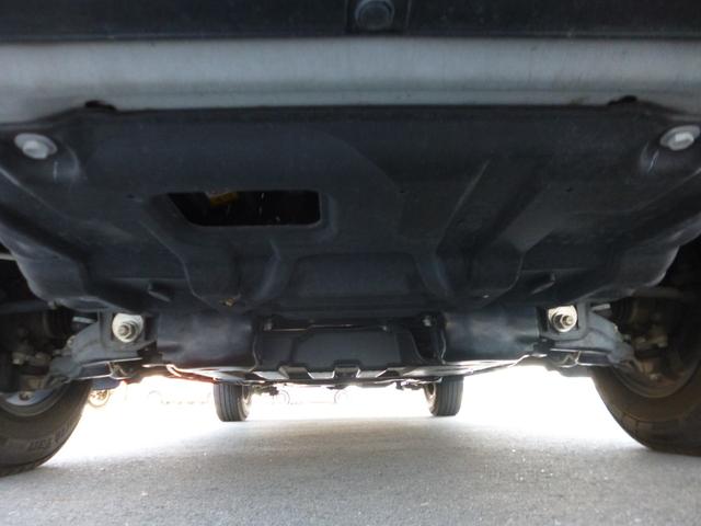 ハイエースバン スーパーＧＬ　ダークプライム　地デジフルセグ純正７インチナビゲーション　ＥＴＣ　バックカメラ　４ＷＤ　両側電動スライドドア　バックドアイージークローザー　ベッドキット　ヒッチメンバー　スモークフィルム施工済（78枚目）