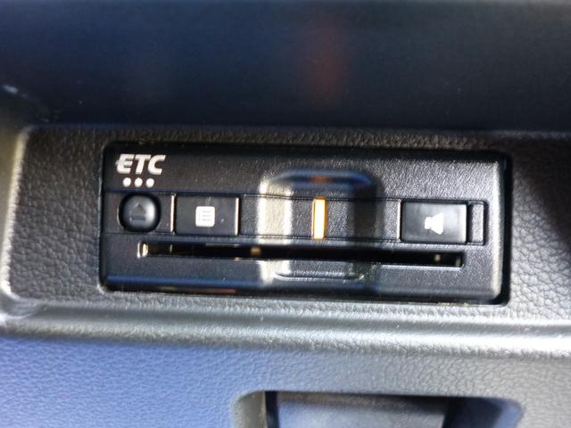 スペーシアカスタム ハイブリッドＸＳターボ　４ＷＤ　全方位モニター付９インチメモリーナビ　フルセグＴＶ　前後ドライブレコーダー　ビルトインＥＴＣ　両側電動スライドドア　シートヒーター　ステアリングヒーター　スペアキー　ワンオーナー（14枚目）