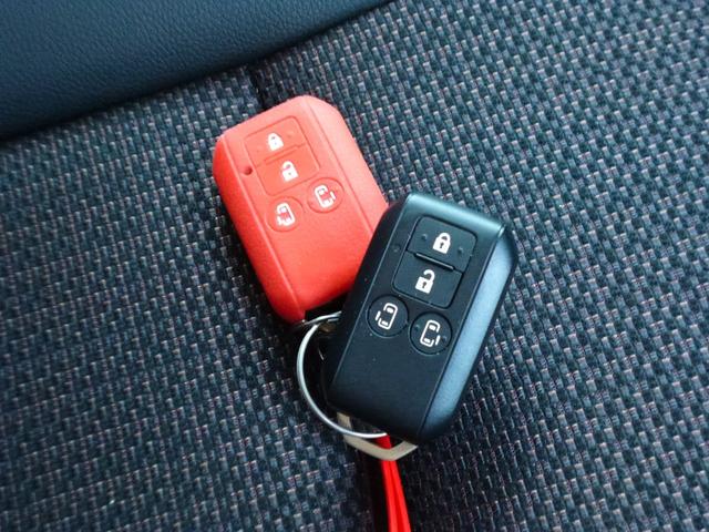 スペーシアカスタム ハイブリッドＸＳターボ　４ＷＤ　全方位モニター付９インチメモリーナビ　フルセグＴＶ　前後ドライブレコーダー　ビルトインＥＴＣ　両側電動スライドドア　シートヒーター　ステアリングヒーター　スペアキー　ワンオーナー（71枚目）