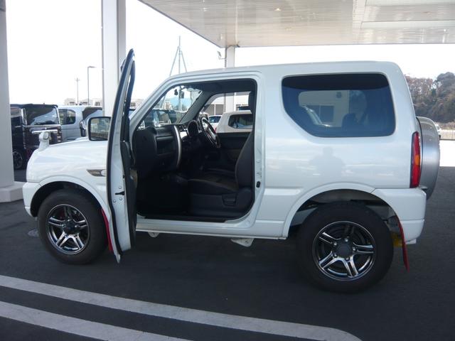 ジムニー ランドベンチャー　特別仕様車ランドベンチャー　シートヒーター　フォグランプ　純正１６インチアルミホイール　社外ナビ（パイオニアＡＶＩＣ　ＲＺ７１２）　ＴＶ　ＤＶＤ再生　ＣＤ　Ｂｌｕｅｔｏｏｔｈ　ステアリングスイッチ（57枚目）