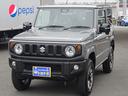 ジムニー ＸＣ　届出済み未使用車　５速マニュアル　デュアルセンサーブレーキ　リヤパーキングセンサー付４型　ＬＥＤヘッドライト　シートヒーター　純正１６インチアルミ　本革巻ステアリング　リモート格納ドアミラー（3枚目）
