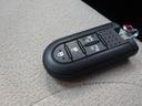 キーレスリモコンキー2個 スペアキーの有り無しも中古車選びのポイント!1つしかないといざという時に困ってしまいますよね。。追加で頼むと意外と高いので、2個あるから安心♪