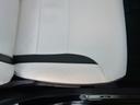 シート生地をアップにするとこんな感じです。シートカバーが付いてます★