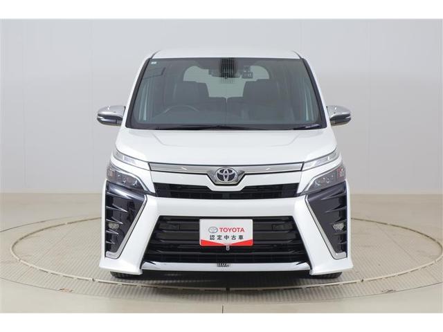 ヴォクシー ＺＳ　煌ＩＩＩ　プリクラッシュ　スマートキ　アイスト　ＤＶＤ再生機能　記録簿付き　横滑り防止装置　ナビＴＶ　アルミ　三列シート　ＷＡＣ　盗難防止　オートエアコン　キーレス　ＥＴＣ装備　パワステ　メモリナビ　クルコン（2枚目）