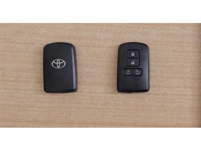 ヴォクシー ＺＳ　煌ＩＩＩ　プリクラッシュ　スマートキ　アイスト　ＤＶＤ再生機能　記録簿付き　横滑り防止装置　ナビＴＶ　アルミ　三列シート　ＷＡＣ　盗難防止　オートエアコン　キーレス　ＥＴＣ装備　パワステ　メモリナビ　クルコン（21枚目）