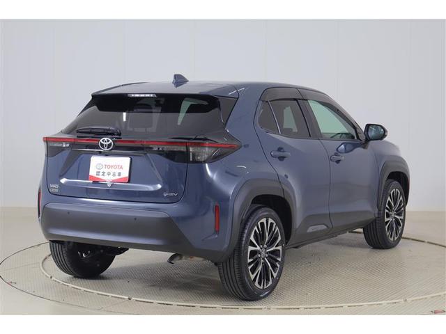 ヤリスクロス ハイブリッドZ ドライブレコーダ インテリジェントキー アルミホイル LEDライト 1オ-ナ- リアカメラ クルーズコントロール 整備記録簿 横滑り防止システム TV 電動シ-ト パワステ オートエアコン キーフリー(3枚目)