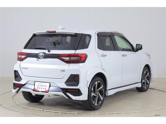 ライズ Ｚ　衝突軽減Ｂ　定期点検記録簿　Ｂカメラ　ナビ＆ＴＶ　メモリーナビゲーション　ＬＥＤライト　フルセグＴＶ付　クルーズコントロール　スマートキー　ＤＶＤ　ＡＣ　アルミホイール　イモビ　ＥＴＣ車載器　キーレス（3枚目）