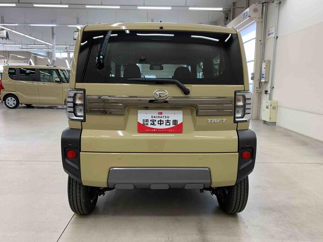 タフト Ｇ　ダーククロムベンチャー　２ＷＤ　ＬＥＤヘッドライト・バックカメラ・シートヒーター・スマートアシスト・アイドリングストップ・プッシュボタンスタート・オートライト・オートマチックハイビーム・オートエアコン・電動格納式ドアミラー（6枚目）