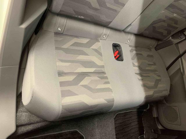 タフト G ダーククロムベンチャー 2WD LEDヘッドライト・オートライト・ディスプレイオーディオ・ETC・プッシュスタートボタン・アイドリングストップ・シートヒーター・オートエアコン・電動格納式ドアミラー・スマートアシスト(34枚目)