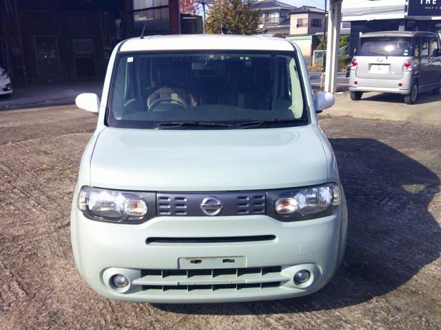 人気のホワイトルーフでグリーンツートン入荷しました。外装も内装も綺麗です