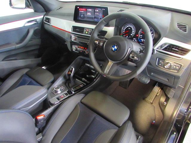sDrive 18i Mスポーツ 認定中古車 純正ナビ ブラックハーフレザー シートヒーター パワーシート ルームミラー内蔵ETC バックカメラ 障害物センサー 電動リアテールゲート LEDヘッドライト アクティブクルーズコントロール(17枚目)