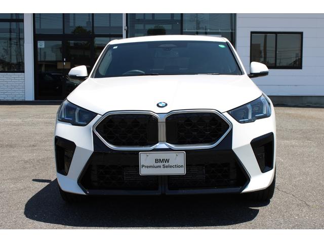 Ｘ２ ｘＤｒｉｖｅ　２０ｉ　Ｍスポーツ　正規認定中古車　２０インチアロイホイール　アダプティブＬＥＤヘッドライト　ハイビームアシスト　ドライビングアシストプロフェッショナル　パーキングアシストプラス　アダプティブＭサスペンション（5枚目）