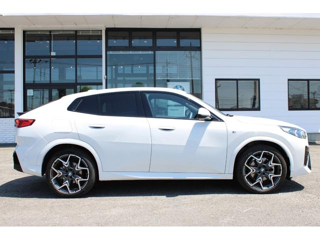 Ｘ２ ｘＤｒｉｖｅ　２０ｉ　Ｍスポーツ　正規認定中古車　２０インチアロイホイール　アダプティブＬＥＤヘッドライト　ハイビームアシスト　ドライビングアシストプロフェッショナル　パーキングアシストプラス　アダプティブＭサスペンション（7枚目）