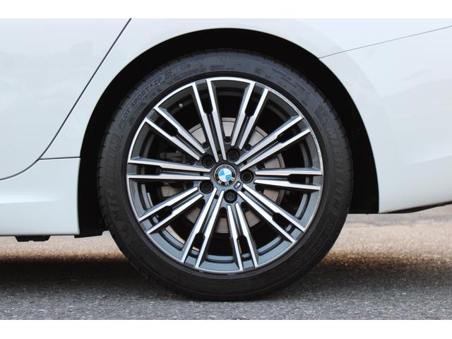３シリーズ ３１８ｉツーリング　Ｍスポーツ　正規認定中古車　１８インチアロイホイール　ランフラットタイヤ　アンビエントライト　コンフォートアクセス　ハイビームアシスタント　パーキングアシストプラス　アップルカープレイ（26枚目）