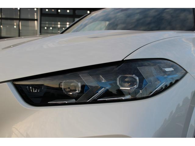 Ｘ５ ｘＤｒｉｖｅ　４０ｄ　Ｍスポーツ　正規認定中古車　２１インチアロイホイール　前後シートヒーター　パノラマガラスサンルーフ　フロントベンチレーションシート　レザーシート　全方位カメラ　アップルカープレイ　エアサスペンション（4枚目）