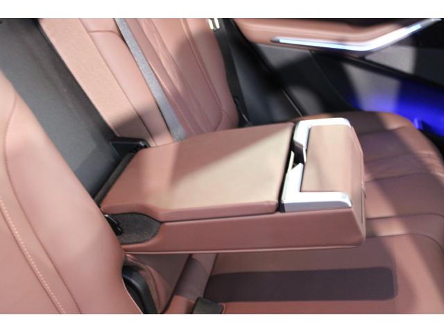 Ｘ５ ｘＤｒｉｖｅ　４０ｄ　Ｍスポーツ　正規認定中古車　２１インチアロイホイール　前後シートヒーター　パノラマガラスサンルーフ　フロントベンチレーションシート　レザーシート　全方位カメラ　アップルカープレイ　エアサスペンション（53枚目）