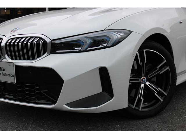 ３シリーズ ３２０ｄ　ｘＤｒｉｖｅ　Ｍスポーツ　正規認定中古車、１８インチアロイホイール、アンビエントライト、電動フロントシート、プライバシーガラス（リアガラス）、シートヒーター（フロント左右）、ハイビーム・アシスタント、スルーローディングシステム（3枚目）