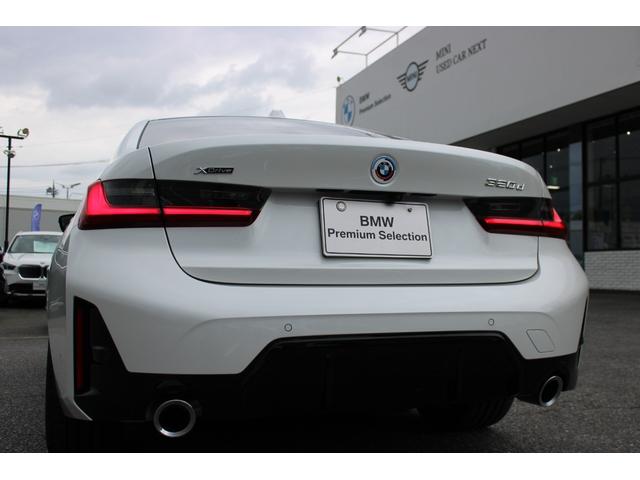 ３シリーズ ３２０ｄ　ｘＤｒｉｖｅ　Ｍスポーツ　正規認定中古車、１８インチアロイホイール、アンビエントライト、電動フロントシート、プライバシーガラス（リアガラス）、シートヒーター（フロント左右）、ハイビーム・アシスタント、スルーローディングシステム（16枚目）