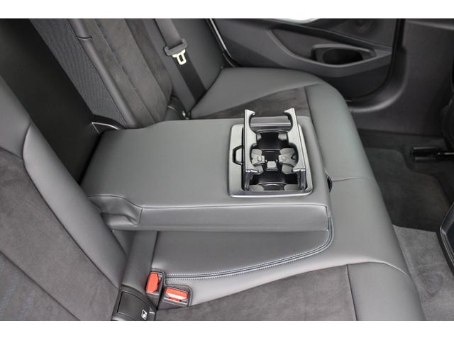 ３シリーズ ３２０ｄ　ｘＤｒｉｖｅ　Ｍスポーツ　正規認定中古車、１８インチアロイホイール、アンビエントライト、電動フロントシート、プライバシーガラス（リアガラス）、シートヒーター（フロント左右）、ハイビーム・アシスタント、スルーローディングシステム（53枚目）
