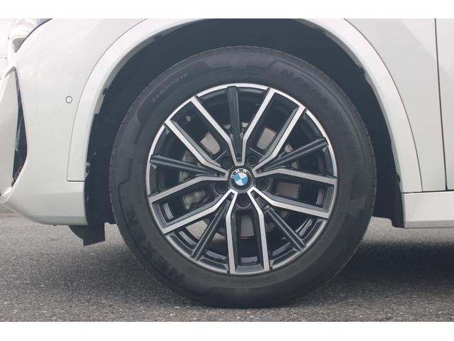 Ｘ１ ｘＤｒｉｖｅ　２０ｄ　Ｍスポーツ　正規認定中古車　１８インチアロイホイール　アダプティブＭサスペンション　フロントシートヒーター　フロント電動シート　ハイビームアシスタント　ヘッドアップディスプレイ　アップルカープレイ（6枚目）