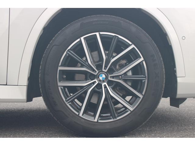 Ｘ１ ｘＤｒｉｖｅ　２０ｄ　Ｍスポーツ　正規認定中古車　１８インチアロイホイール　アダプティブＭサスペンション　フロントシートヒーター　フロント電動シート　ハイビームアシスタント　ヘッドアップディスプレイ　アップルカープレイ（9枚目）