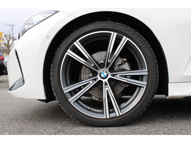 3シリーズ 320d xDriveMスポーツエディションシャドー 正規認定中古車 19インチアロイホイール コンフォートアクセス フロント電動シート フロントシートヒーター ハイビームアシスタント アンビエントライト 電動トランク アップルカープレイ(6枚目)