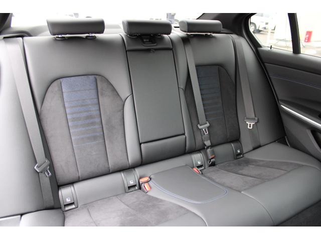 3シリーズ 320d xDriveMスポーツエディションシャドー 正規認定中古車 19インチアロイホイール コンフォートアクセス フロント電動シート フロントシートヒーター ハイビームアシスタント アンビエントライト 電動トランク アップルカープレイ(56枚目)