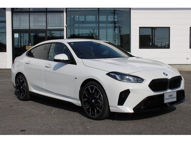 ２シリーズ ２２０ｄグランクーペ　Ｍスポーツ　正規認定中古車　弊社デモカー　１９インチアロイホイール　アダプティブＭサスペンション　電動フロントシート　フロントシートヒーター　ヘッドアップディスプレイ　ハーマンカードンサラウンドシステム（10枚目）