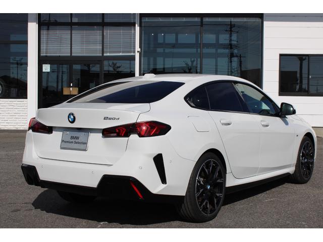 ２シリーズ ２２０ｄグランクーペ　Ｍスポーツ　正規認定中古車　弊社デモカー　１９インチアロイホイール　アダプティブＭサスペンション　電動フロントシート　フロントシートヒーター　ヘッドアップディスプレイ　ハーマンカードンサラウンドシステム（12枚目）