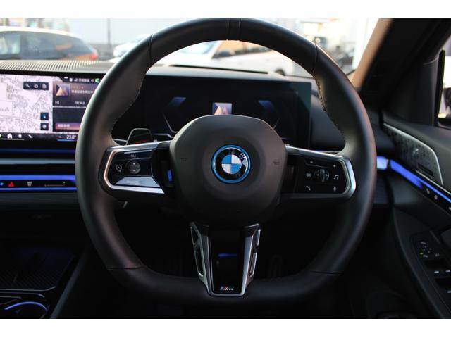 i5 eDrive 40ツーリング エクセレンス 正規認定中古車 弊社デモカー 20インチアロイホイール Mスポーツパッケージ クラフテッドガラスフィニッシュ フロント・リアシートヒーター パノラマガラスサンルーフ アップルカープレイ(30枚目)