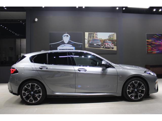 １シリーズ １２０　Ｍスポーツ　正規認定中古車　１８インチアロイホイール　Ｍスポーツパッケージ　フロント電動シート　フロントシートヒーター　ハイビームアシスタント　ヘッドアップディスプレイ　コンフォートアクセス（12枚目）