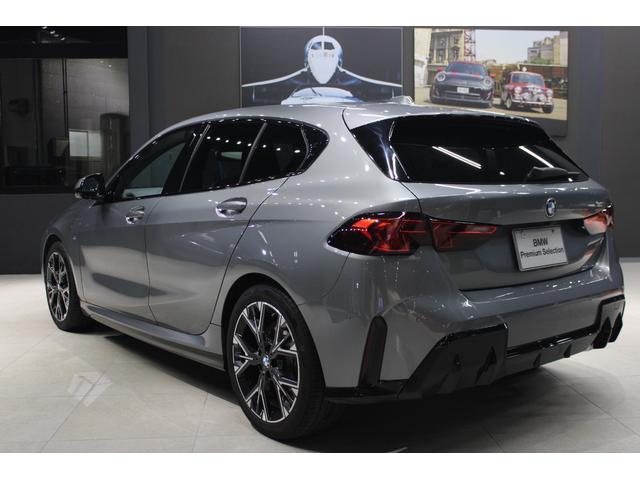 １シリーズ １２０　Ｍスポーツ　正規認定中古車　１８インチアロイホイール　Ｍスポーツパッケージ　フロント電動シート　フロントシートヒーター　ハイビームアシスタント　ヘッドアップディスプレイ　コンフォートアクセス（15枚目）
