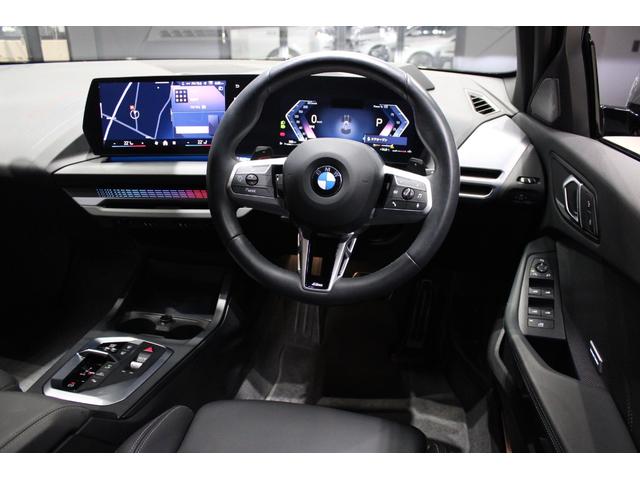 １シリーズ １２０　Ｍスポーツ　正規認定中古車　１８インチアロイホイール　Ｍスポーツパッケージ　フロント電動シート　フロントシートヒーター　ハイビームアシスタント　ヘッドアップディスプレイ　コンフォートアクセス（27枚目）