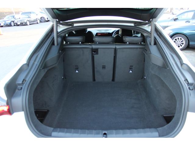 ４シリーズ ４２０ｉグランクーペ　Ｍスポーツハイラインパッケージ　正規認定中古車　Ｍスポーツパッケージ　１９インチアロイホイール　アンビエントライト　フロントシートヒーター　ハイアップルカープレイビームアシスタント　ＨＩＦＩスピーカー　電動フロントシート（63枚目）