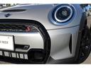 ＭＩＮＩ クーパーＳ　正規認定中古車　限定車（プレミアムプラス）　　アンビエントライト　フロントシートヒーター　アップルカープレイ　ミラー型ＥＴＣ　前後障害物センサー　クルーズコントロール（4枚目）